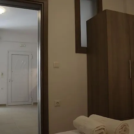 2 Bedroom Equipped Manos *